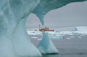 Read more about the article SEBS Virtual Science Cafe Series: Hot Days in a Melting West Antarctic Peninsula