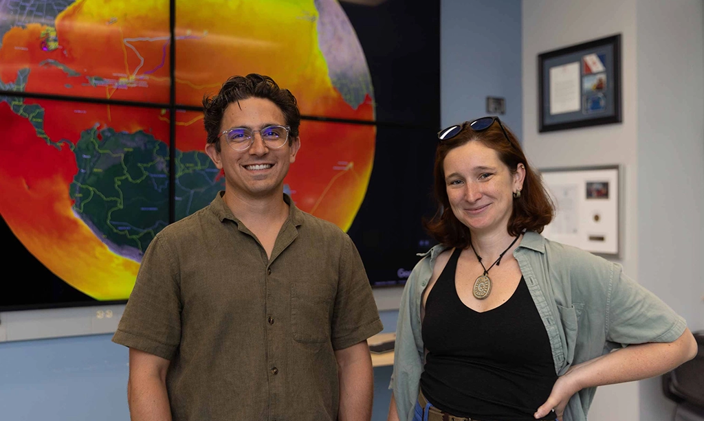 Read more about the article Rutgers Oceanographers Prepare to Take the Helm at Sea